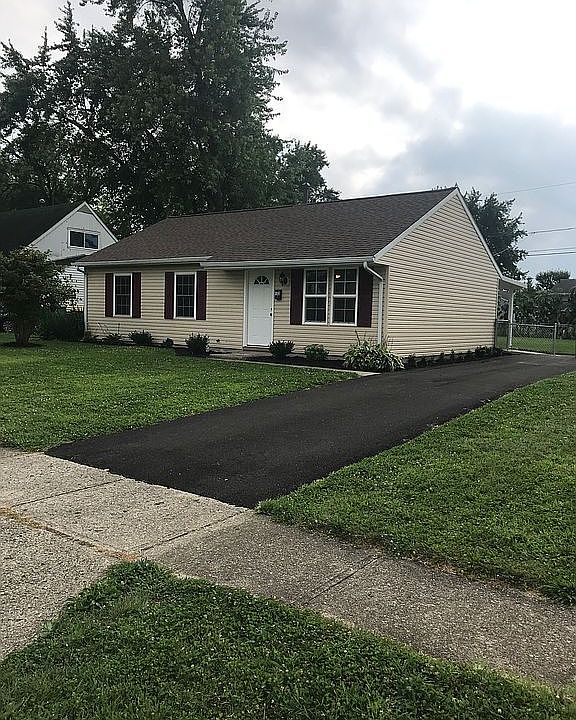 Beautiful curb appeal 