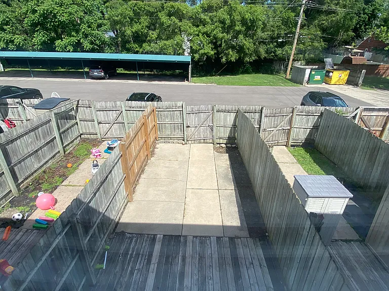 135 Floral Ave — Photo 9