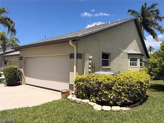 2nd image of 2501 McGregor Park Cir