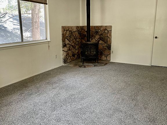5th image of 1075 Marjorie St #1