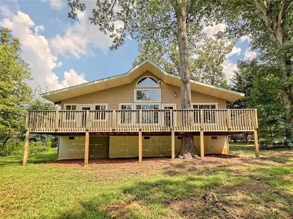 200 Mountain Meadow Rd, Clarkesville, GA 30523