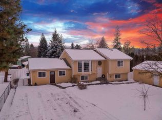 108 E Wynot Dr, Nine Mile Falls, WA 99026