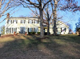 22 Seven Oaks Dr, Chesterfield, MO 63005