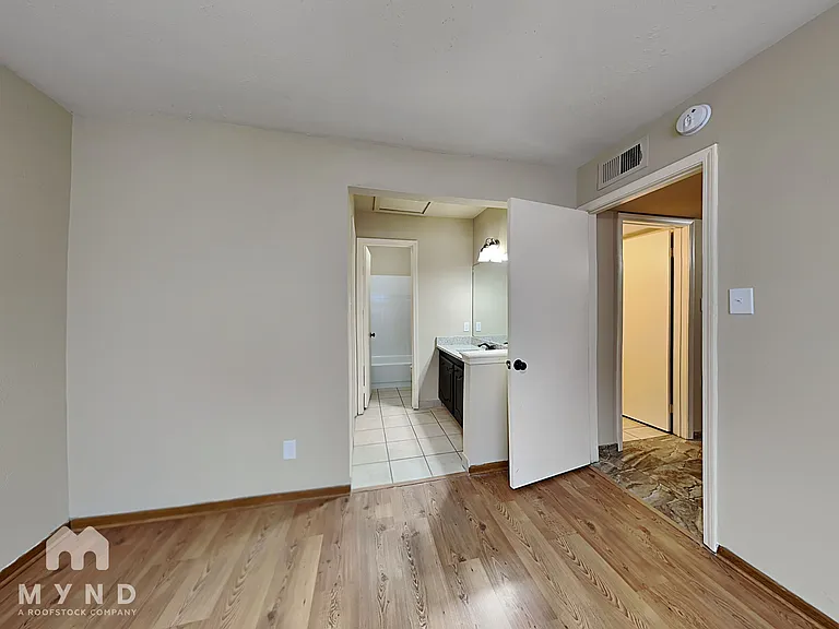 6708 Oriole Ct — Photo 9