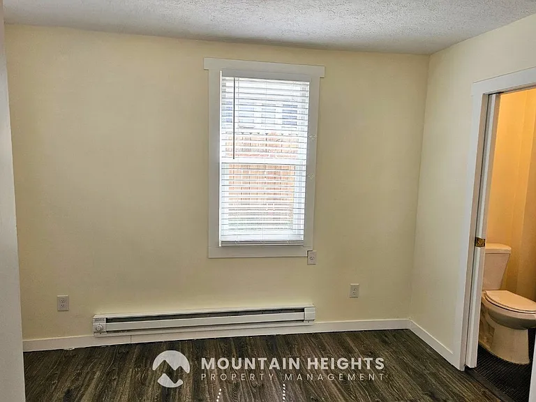 1074 E Kensington Ave — Photo 11