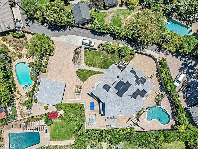 1217 Olive La Canada — Photo 35