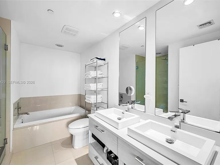 45 SW 9th St #2103 — Photo 19