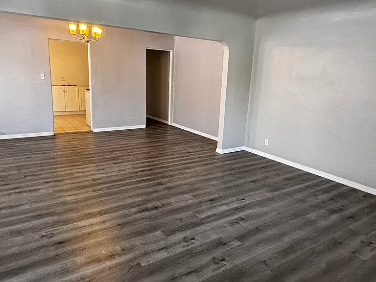 1850 S Curson Ave #1850 — Photo 4