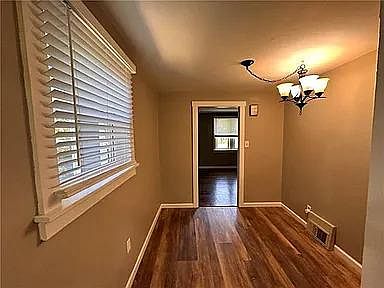 5th image of 10984 Avenue 352