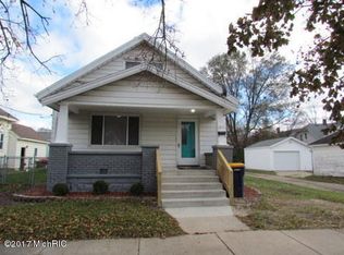 1512 Jennette Ave NW, Grand Rapids, MI