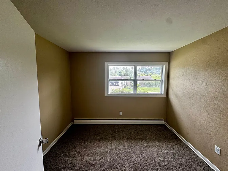 108 W 15th Ave — Photo 8