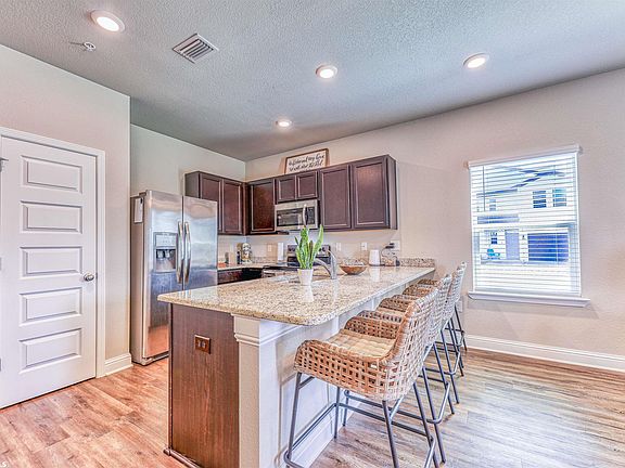 3rd image of 26961 Spyglass Dr