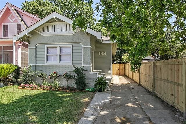 1st image of 1919 Dante St