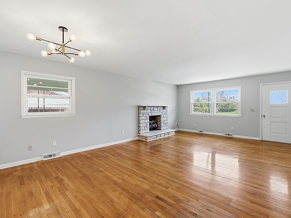 4th image of 114 Leimaur Dr