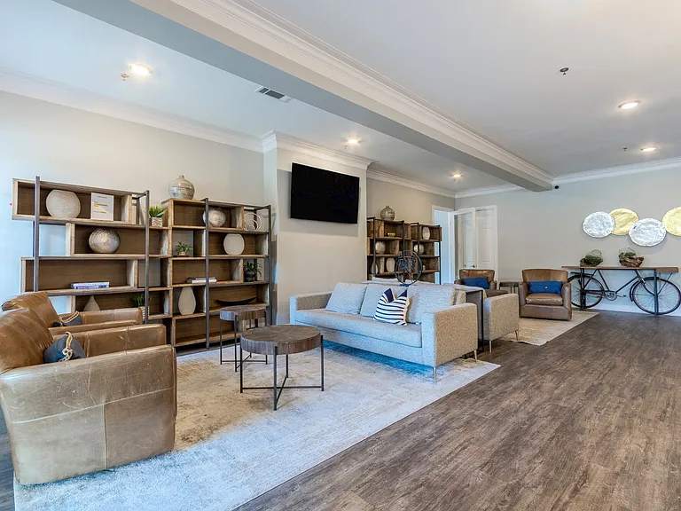 Arlo Luxury Apartment Homes — Photo 17