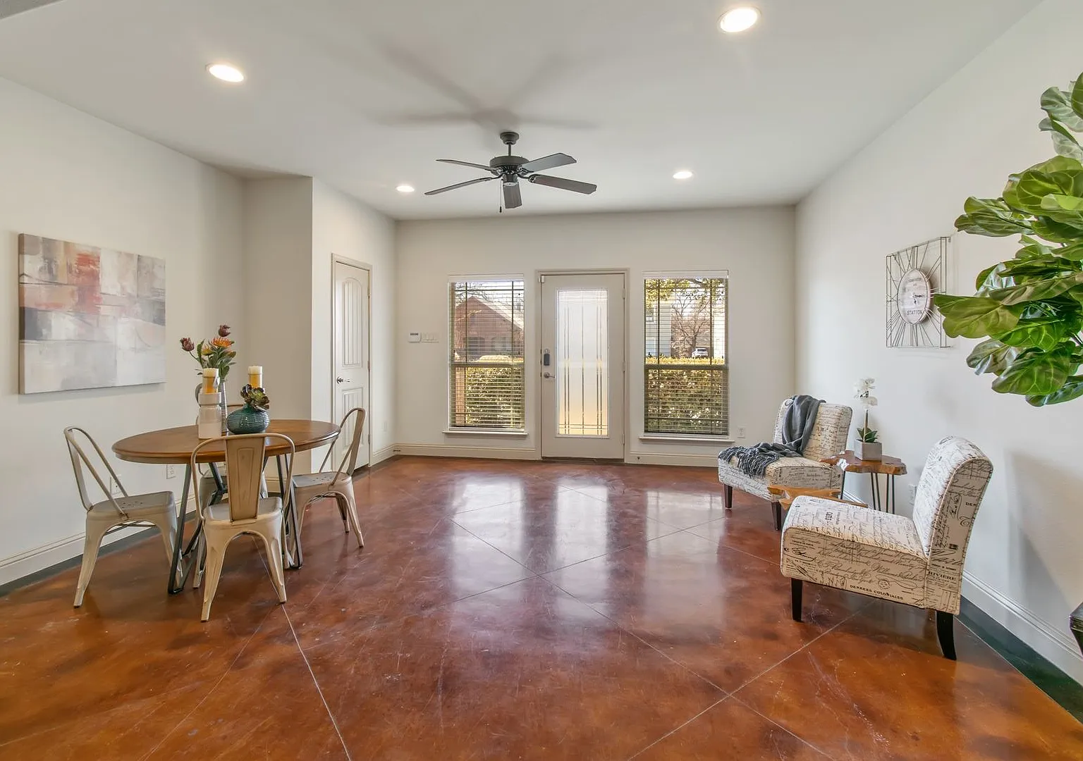 ** Move In July 11th 2027 $5500 ** 5 Bed 3 Bath ** 1 Minute Walk To Tcu Campus ** — Photo 4