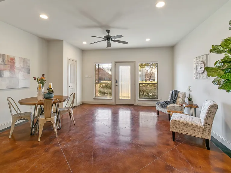 3239 S University Dr — Photo 4
