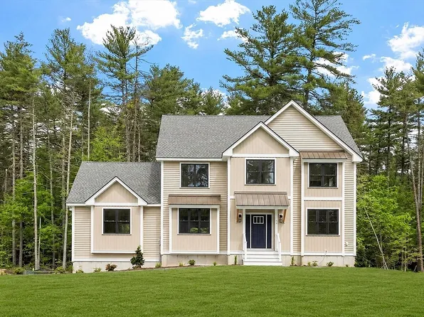 16 Unkety Brook Way, Dunstable, MA 01827