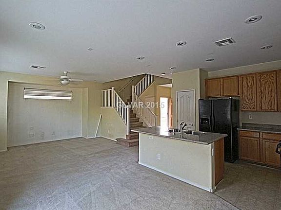 4th image of 9215 Weeping Hollow Ave