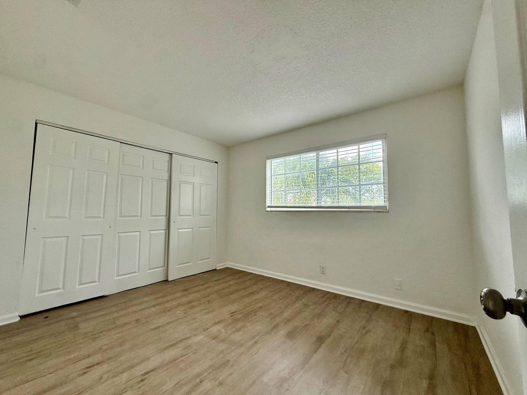 3350 NE 16th Ter Unit 10, photo 7