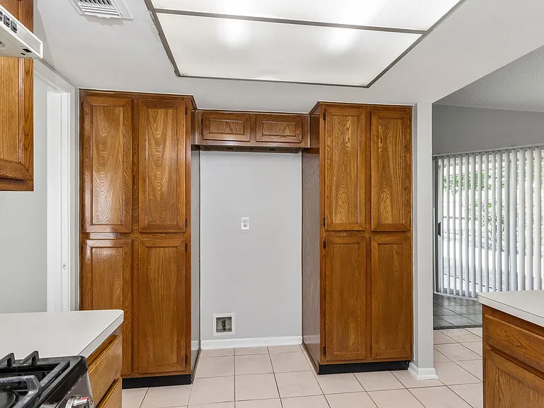 2015 Braesmeadow Ln — Photo 10