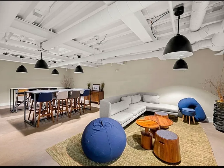 305 Webster Ave — Photo 11