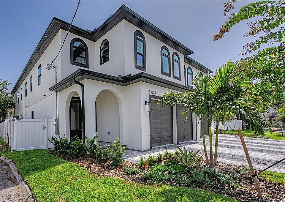 1st image of 110 S ARRAWANA AVENUE #1