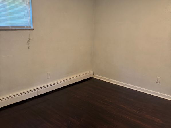 3164 Woodward St APT 4