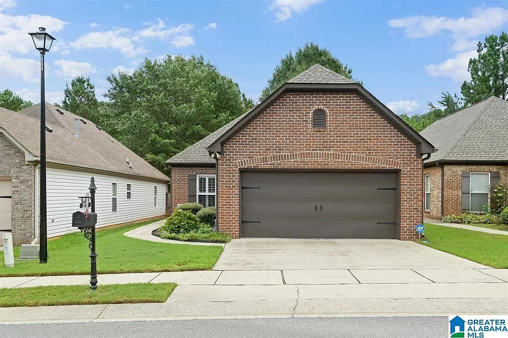 3 bed, 2.0 bath, $2,000 — Photo 1