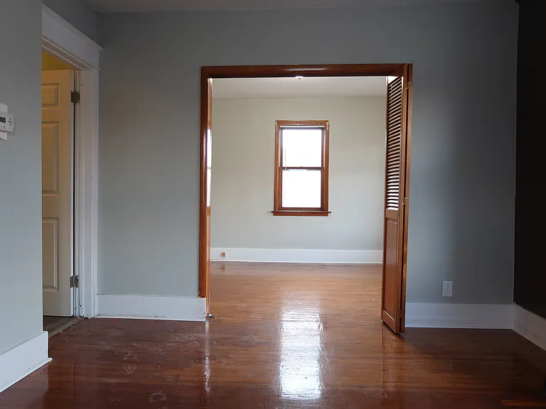 2511 Pine Ave #4 — Photo 9