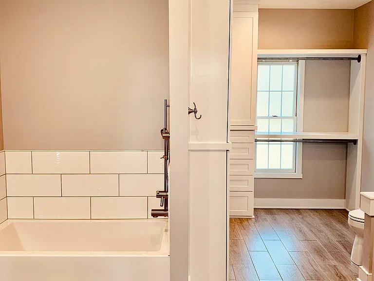 Custom master bath/closet brand new 2017