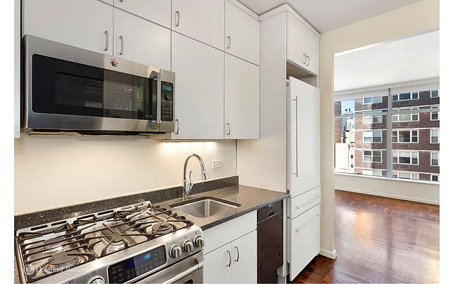 Rented by Douglas Elliman | media 4