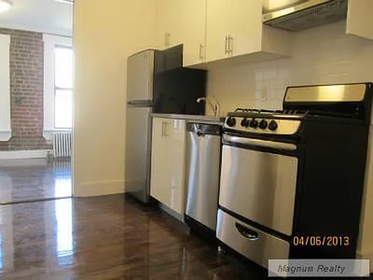 Rented by Magnum Realty Holdings, LLC | media 34