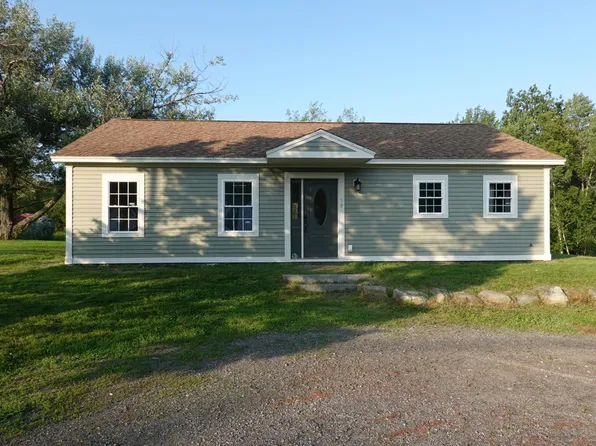 59 Mount Ephraim Rd, Searsport, ME 04974