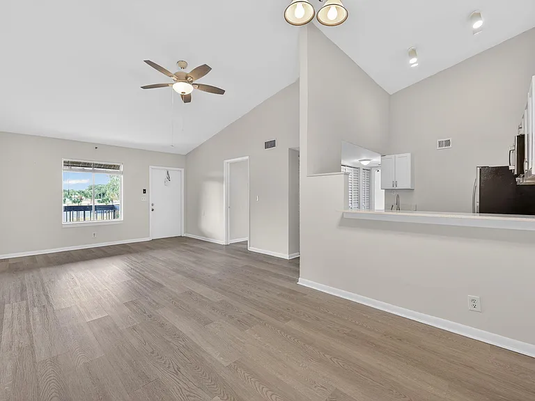 6327 Chasewood Dr #E — Photo 5