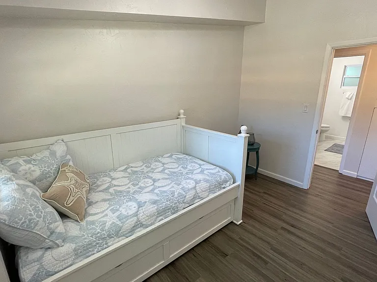 2504 S Milmar Dr — Photo 22