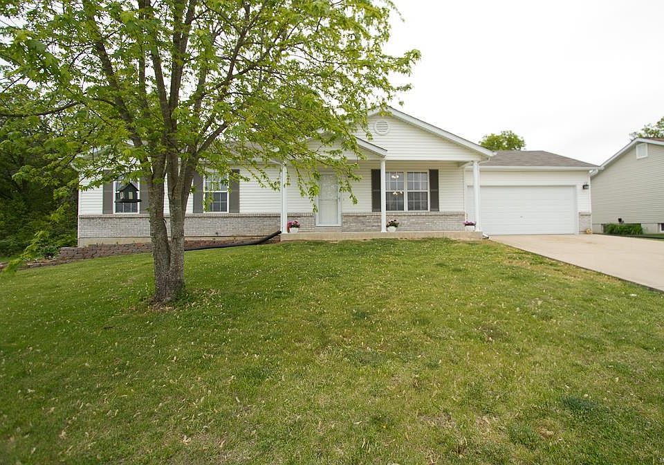 1st image of 35 Robin Hood Dr