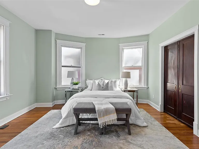 3831 Lafayette Ave — Photo 11