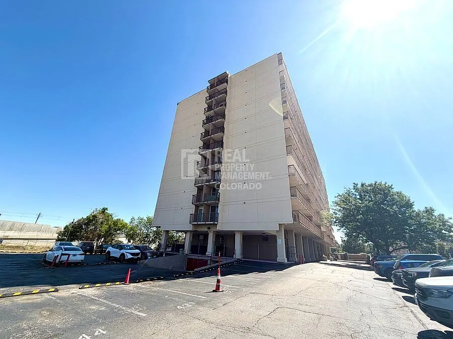 2225 Buchtel Blvd #912