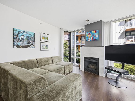 2nd image of 1003 Burnaby St #208