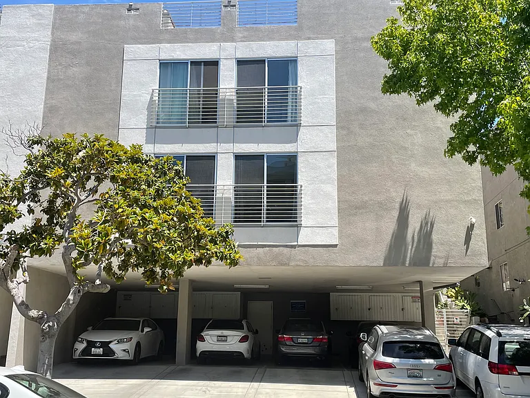 1620 Malcolm Ave #1 — Photo 3
