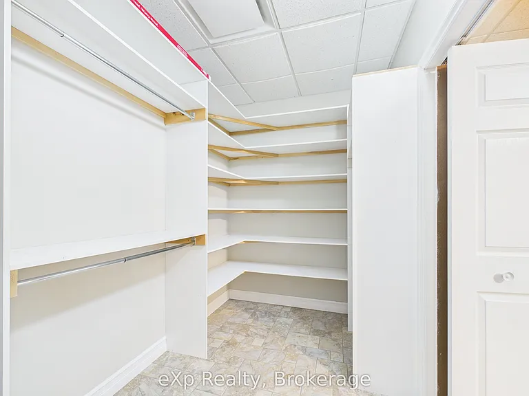 807 Queen St #2 — Photo 9