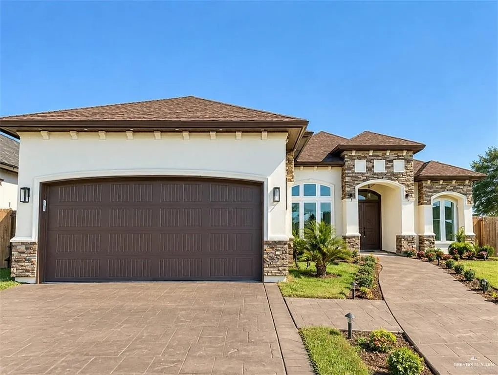 4 bed, 5.0 bath, 2515 sqft, $2,600 — Photo 2