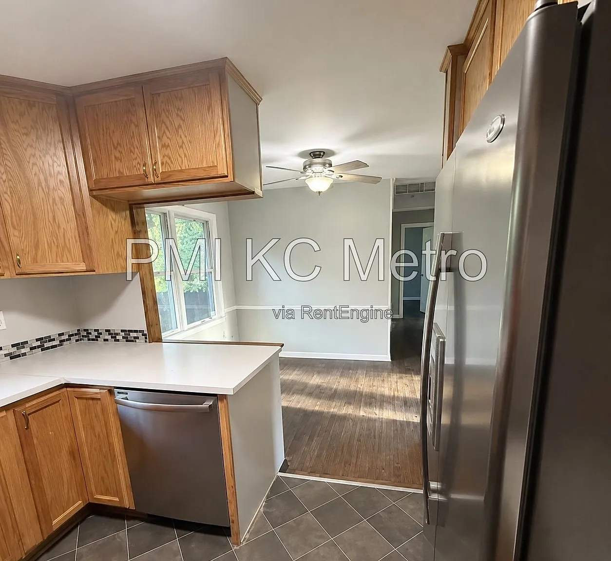 4 bed, 2.0 bath, 1200 sqft, $1,675 — Photo 2