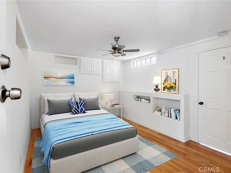 Optional configuration of bedroom