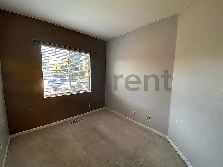4591 Mount Bachelor Dr — Photo 10