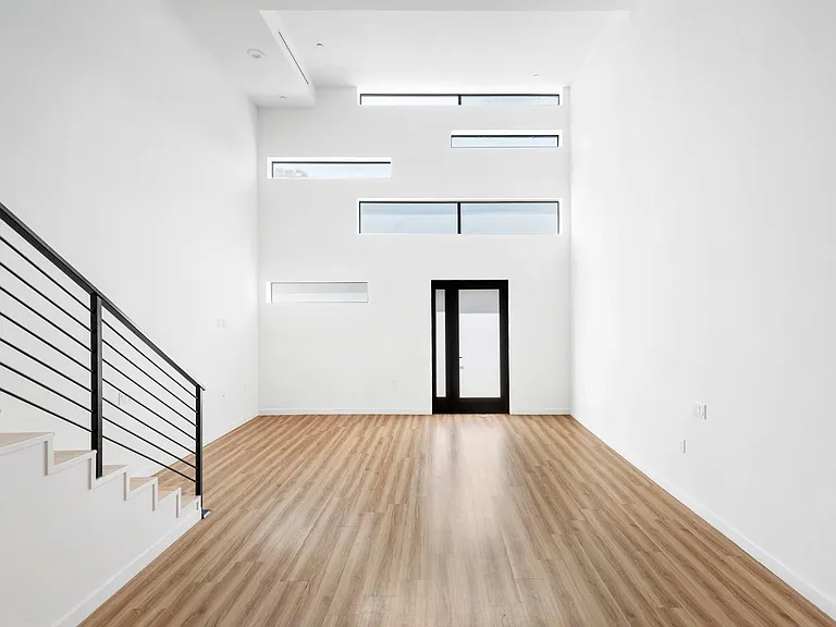10839 Kling St #5 — Photo 14