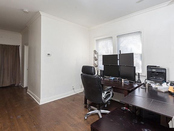 5th image of 2901 N Washtenaw Ave #1 L