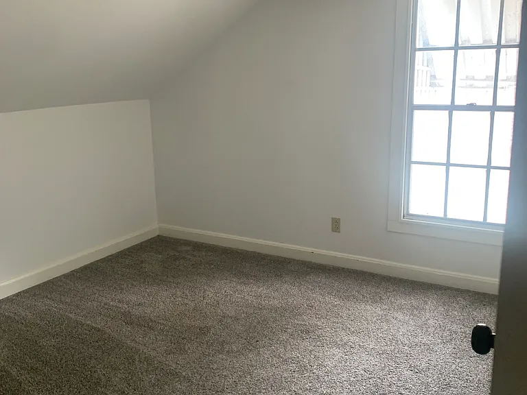 711 Custer St — Photo 15