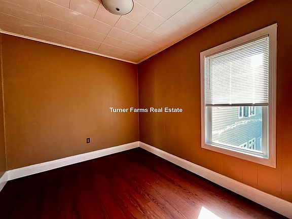 3rd image of 53 Winchester St #2